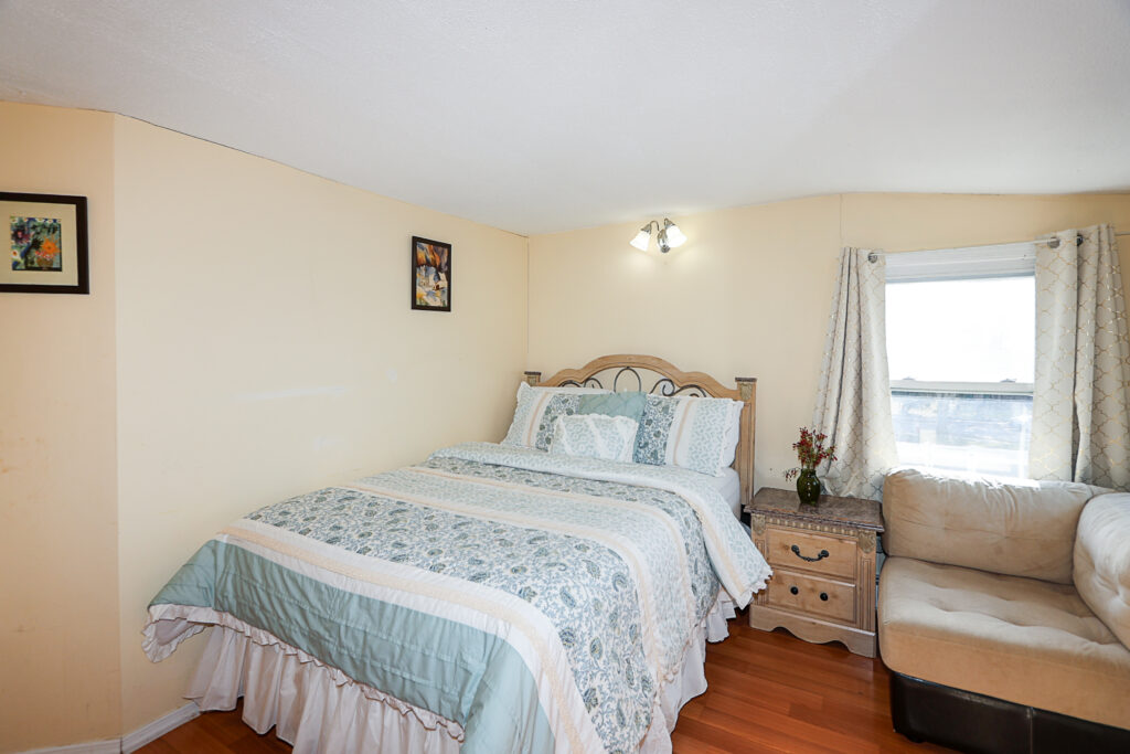 169 N Sixth St, Bethpage 021 169 N Sixth St, Bethpage 021