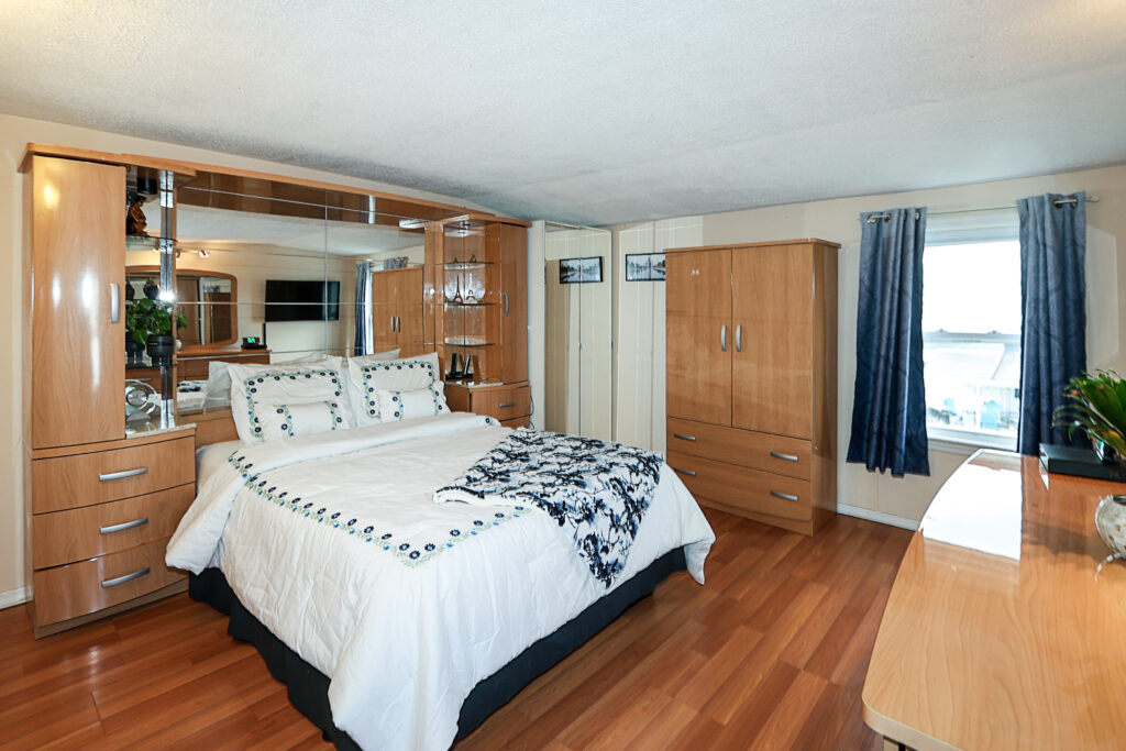 169 N Sixth St, Bethpage 19 169 N Sixth St, Bethpage 19