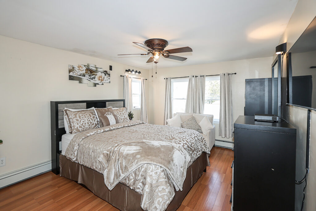 169 N Sixth St, Bethpage 22 169 N Sixth St, Bethpage 22