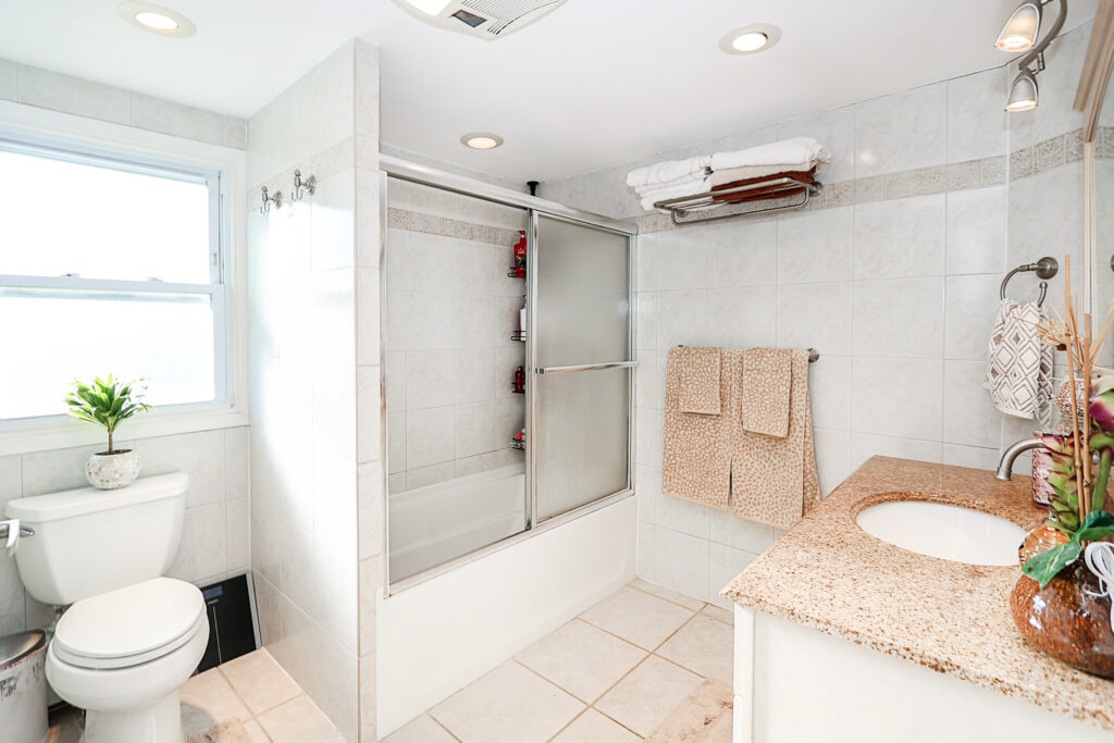 169 N Sixth St, Bethpage 23 169 N Sixth St, Bethpage 23